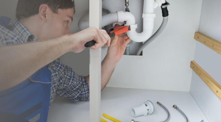 Local tankless water heater installation in Cromwell, IA